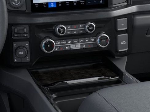 New 2026 Ford F350 Lariat w/ Lariat Ultimate Package image 17