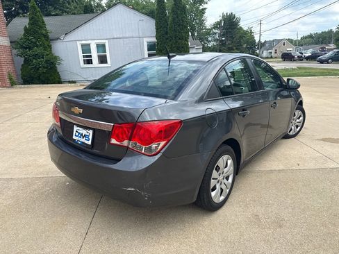 Used 2013 Chevrolet Cruze LS FWD image 6