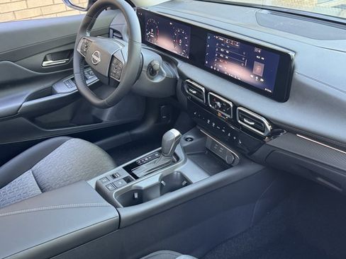 New 2026 Nissan Sentra SV w/ SV Convenience Package FWD image 18