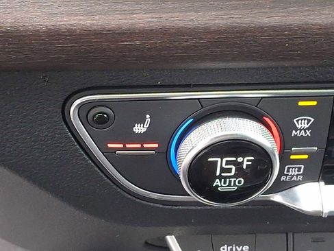 Certified 2023 Audi Q5 2.0T Premium w/ Convenience Package image 19