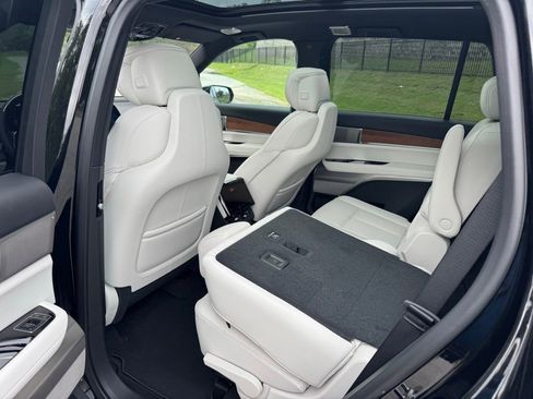 New 2026 Cadillac Vistiq Luxury image 22