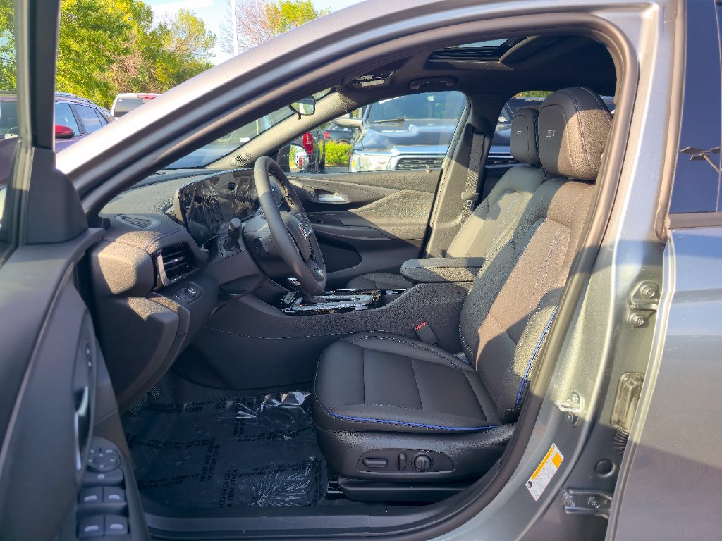 New 2026 Buick Envista Sport Touring w/ Convenience I Package FWD image 22