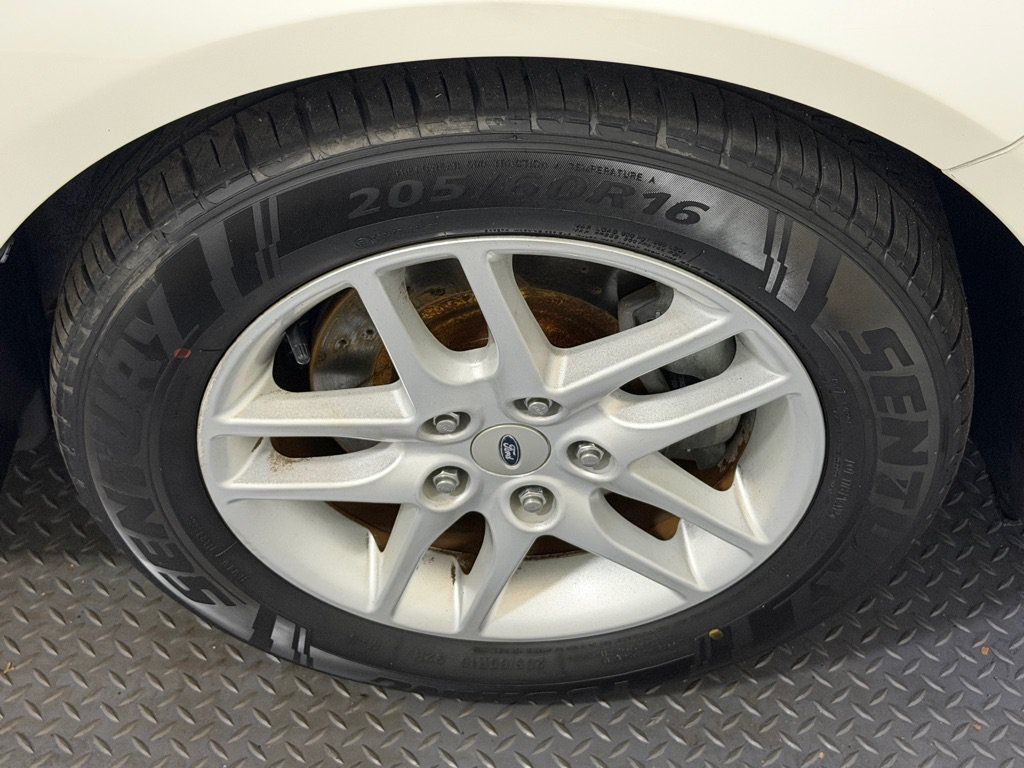 Used 2011 Ford Fusion S FWD image 17