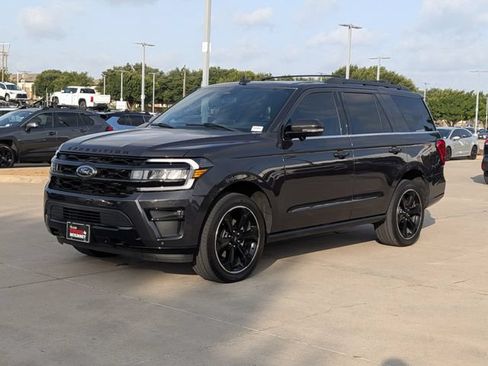 Used 2024 Ford Expedition Limited AWD/4WD image 10