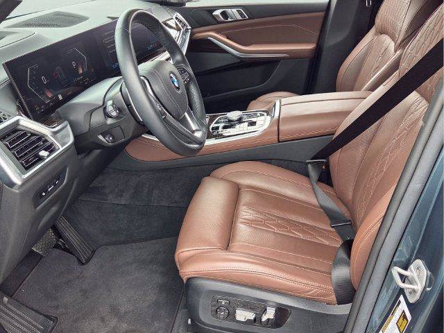 Used 2025 BMW X5 xDrive40i AWD/4WD image 11