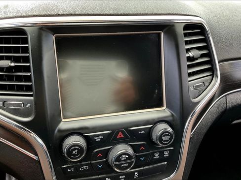 Used 2014 Jeep Grand Cherokee Limited image 14