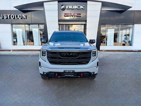 Used 2024 GMC Sierra 1500 AT4 w/ Technology Package image 2