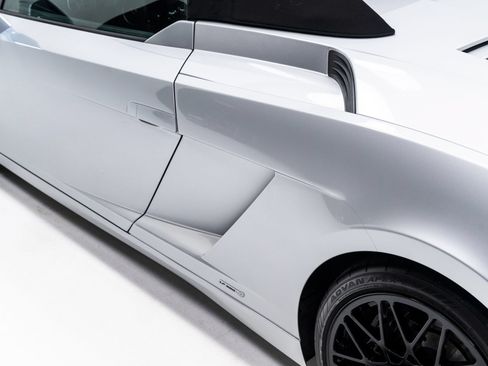 Used 2011 Lamborghini Gallardo LP 560-4 AWD/4WD image 81