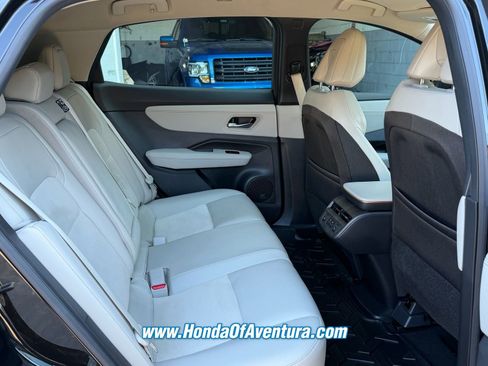 Used 2023 Nissan Ariya FWD image 16