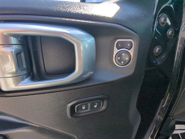 Used 2021 Jeep Wrangler Rubicon w/ Cold Weather Group AWD/4WD image 13