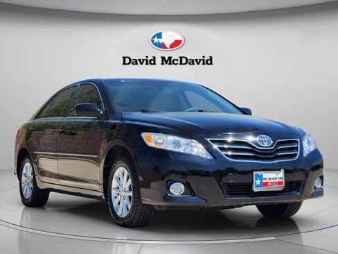 Used 2010 Toyota Camry XLE FWD image 7