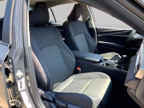 Used 2025 Toyota Camry LE FWD image 9