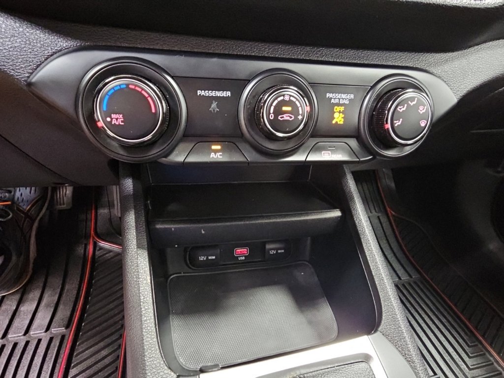 Used 2022 Kia Forte LXS FWD image 17