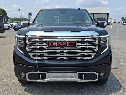 Used 2026 GMC Sierra 1500 Denali w/ Technology Package AWD/4WD image 2