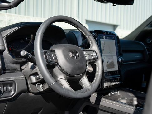 Used 2024 RAM 2500 Limited AWD/4WD image 22