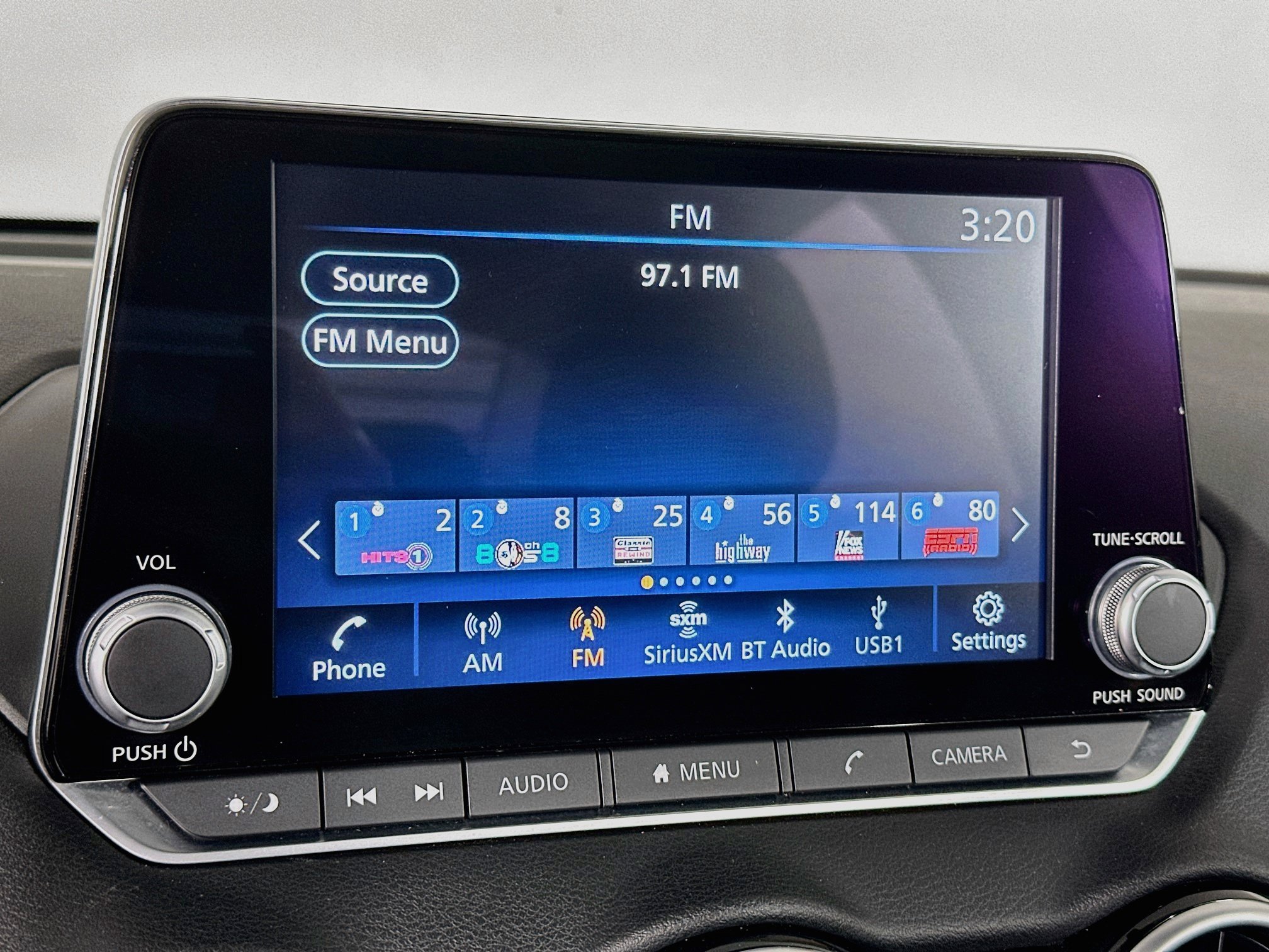 Used 2025 Nissan Sentra SV FWD image 19