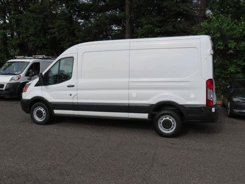 Used 2018 Ford Transit 350 148 Medium Roof RWD image 4
