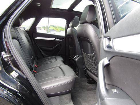 Used 2017 Audi Q3 2.0T Premium image 10