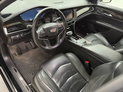 Used 2018 Cadillac CT6 Platinum image 2