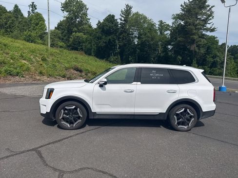 Used 2025 Kia Telluride S AWD/4WD image 6
