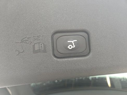 Certified 2024 Lincoln Nautilus Reserve w/ Equipment Group 202A image 23