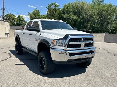 Used 2018 RAM 2500 Tradesman w/ Chrome Appearance Group AWD/4WD image 11