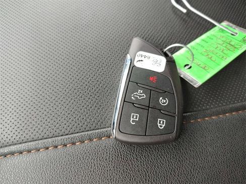 Used 2024 GMC Sierra 1500 AT4 w/ AT4 Preferred Package image 27