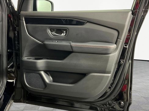 Used 2024 Honda Pilot TrailSport image 28