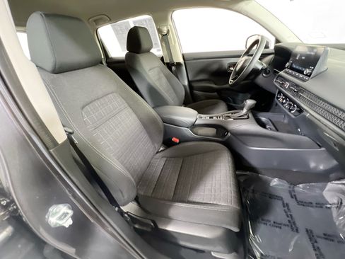 Used 2025 Honda HR-V LX image 25