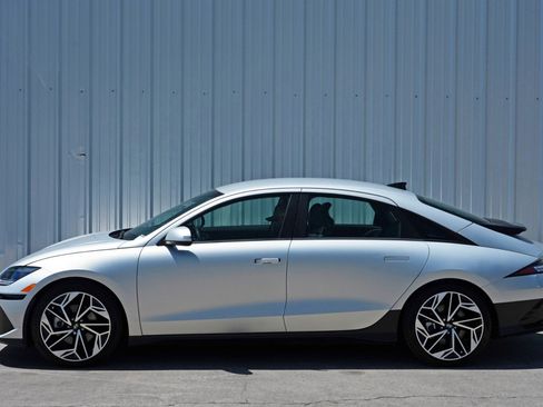 Used 2023 Hyundai Ioniq 6 SEL image 48