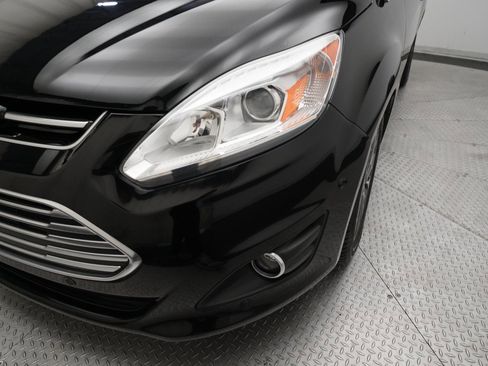 Used 2017 Ford C-MAX Titanium w/ Equipment Group 301A image 27