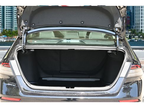 New 2025 Honda Accord SE image 9