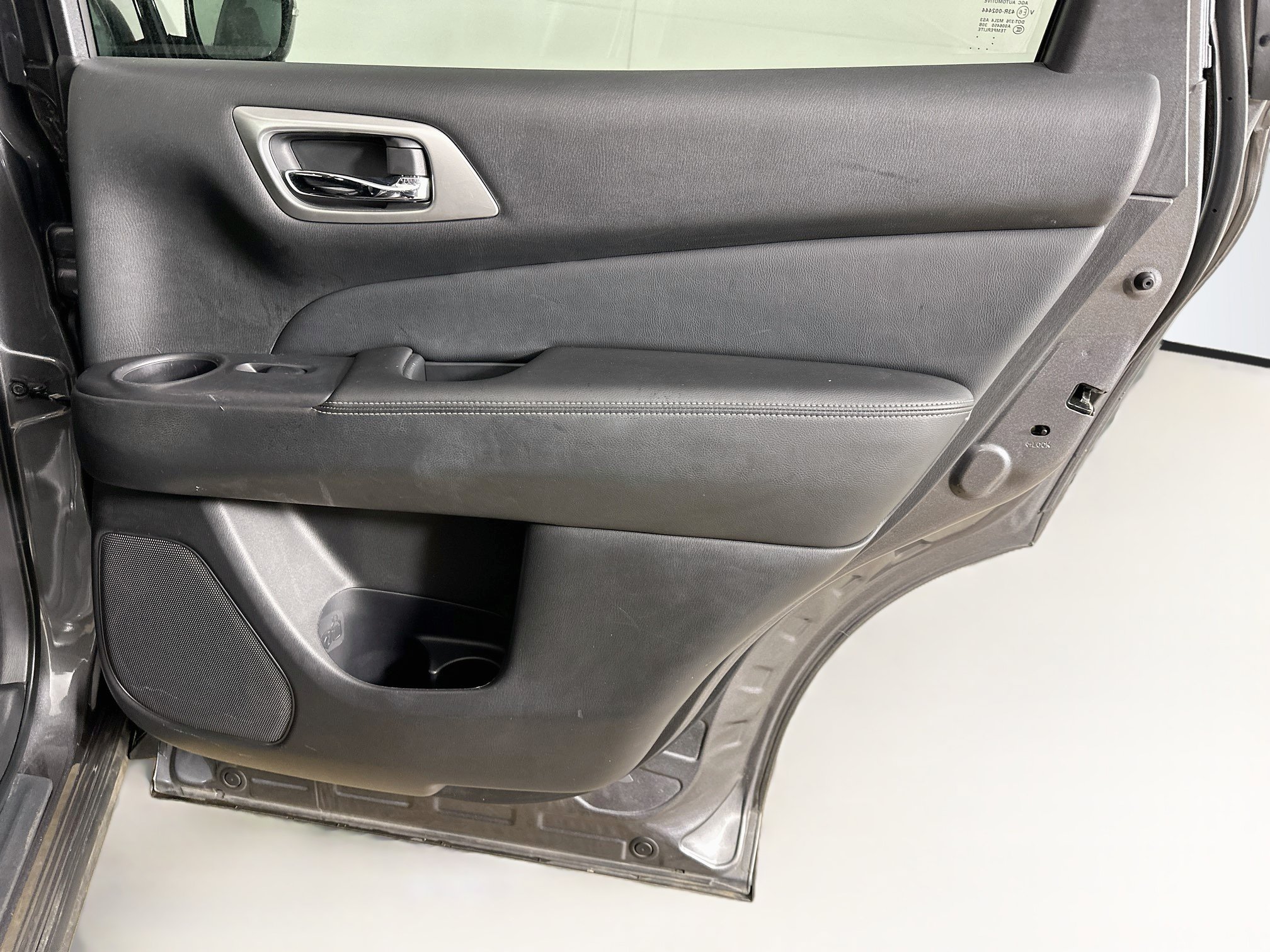 Used 2020 Nissan Pathfinder SL AWD/4WD image 33