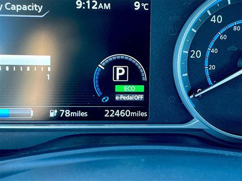 Used 2023 Nissan Leaf S image 12