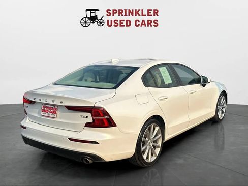 Used 2019 Volvo S60 T6 Momentum w/ Multimedia Package AWD/4WD image 4