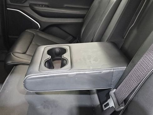 Used 2021 Jeep Grand Cherokee L Limited image 21