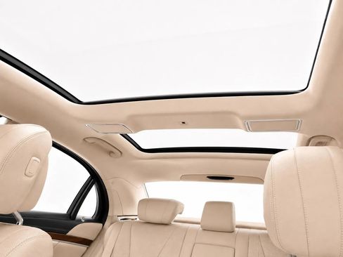 Used 2017 Mercedes-Benz S 550 Sedan image 49