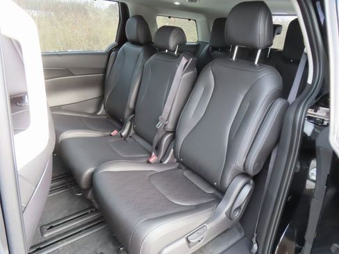 New 2026 Kia Carnival SX image 26