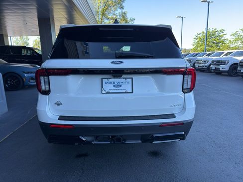 New 2026 Ford Explorer ST-Line w/ ST-Line Street Pack AWD/4WD image 5