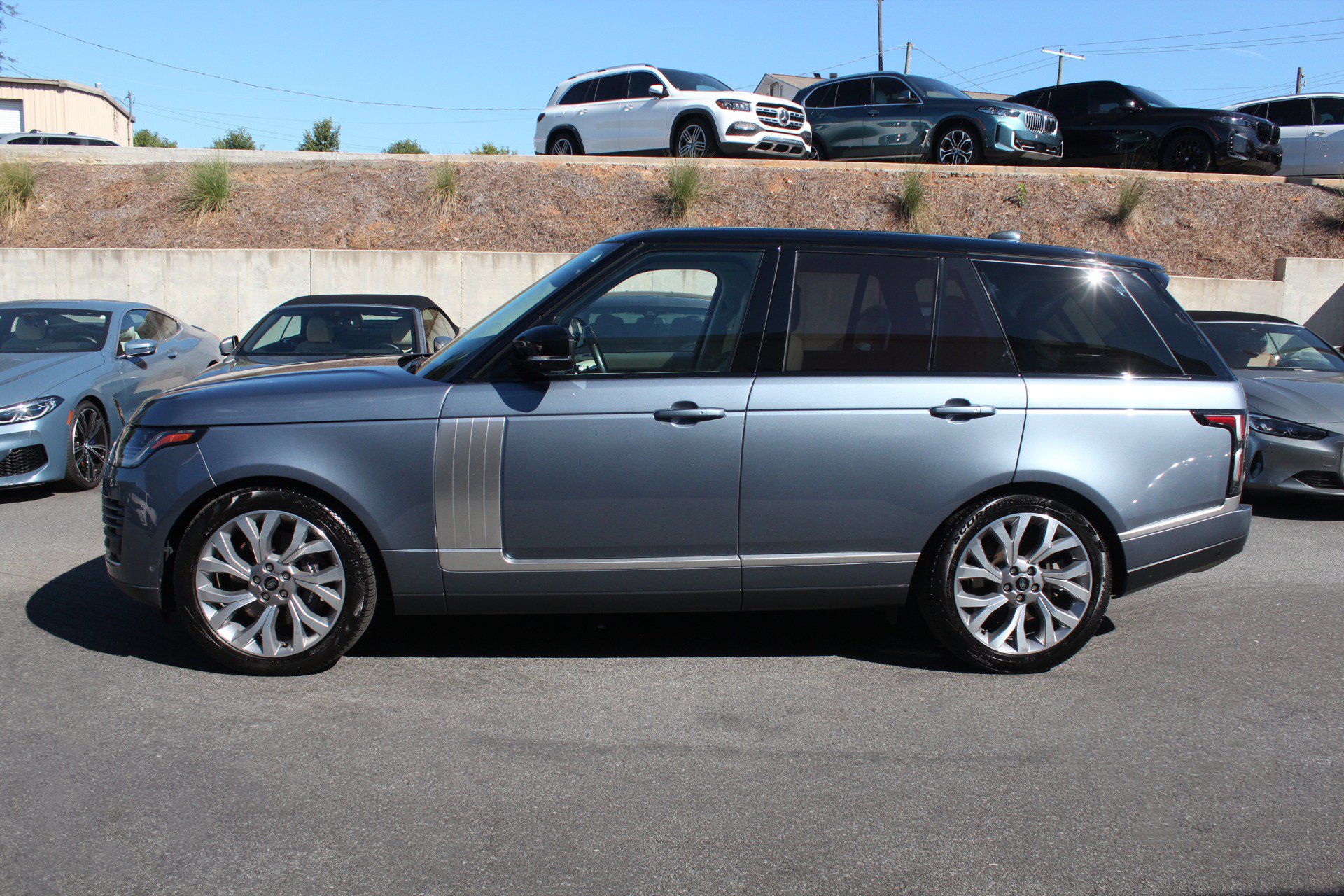 Used 2021 Land Rover Range Rover P525 Westminster Edition AWD/4WD image 3