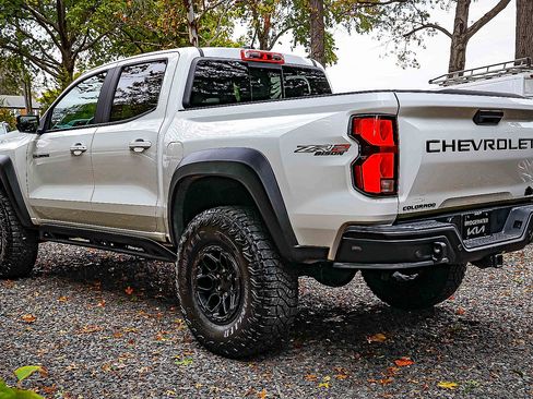 Used 2024 Chevrolet Colorado ZR2 w/ ZR2 Bison Edition image 4