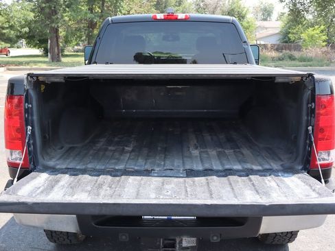 Used 2011 GMC Sierra 2500 SLT w/ SLT Convenience Package AWD/4WD image 14
