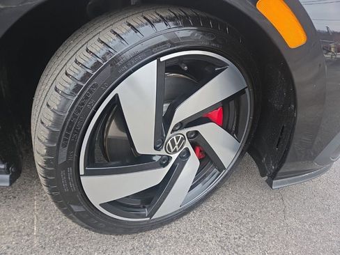 Used 2023 Volkswagen GTI SE image 9
