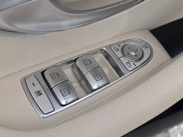 Used 2021 Mercedes-Benz E 350 Sedan image 20