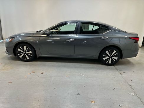 Certified 2021 Nissan Altima 2.5 SV image 8
