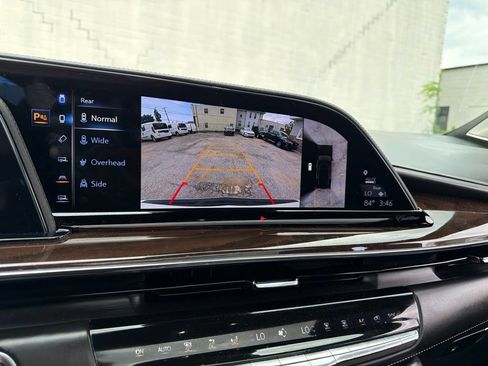 Used 2023 Cadillac Escalade Sport Platinum w/ LPO, ONYX Package AWD/4WD image 38