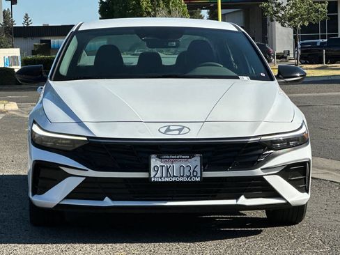 Used 2025 Hyundai Elantra Sport FWD image 11