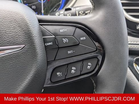 Certified 2022 Chrysler Pacifica Touring-L w/ S Appearance Package FWD image 24