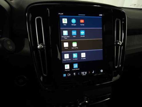 Certified 2023 Volvo XC40 B5 Plus w/ Protection Package Premier image 28