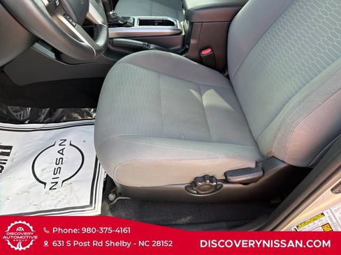 Used 2018 Toyota Tacoma SR5 RWD image 9